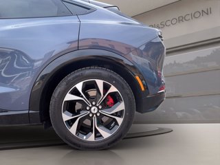 FORD Mustang Mach-e extended range awd 351cv auto