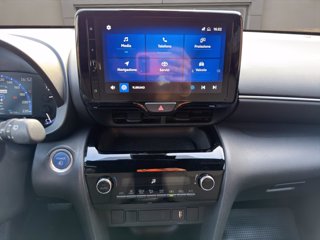 TOYOTA Yaris cross 1.5h active fwd 116cv e-cvt