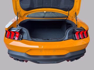 FORD Mustang Fastback 5.0 V8 aut. Dark Horse