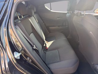 TOYOTA C-hr 1.8h active e-cvt