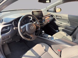TOYOTA C-hr 1.8h active e-cvt