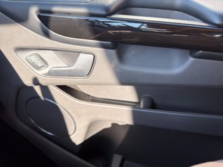 FORD Tourneo Custom 320 2.0 tdci 170cv Active L1H1 auto E6.2