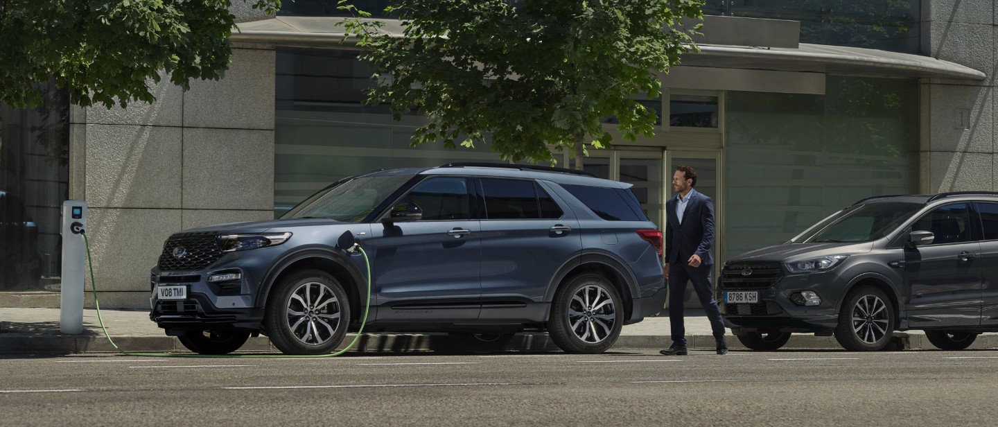 Ford Explorer Reggio Emilia slide