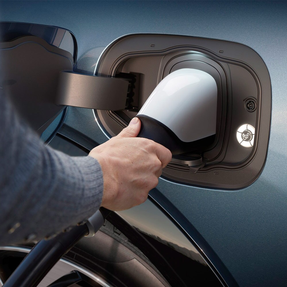 Ford Hybrid Electric Eu Small Card ELECTRIC VEHICLES 2020 1X1 1000X1000 Charging Port Detail